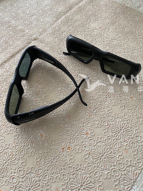 250329101658_3D GLASSES 2.jpg